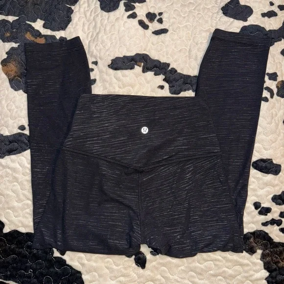 Lululemon cropped legging - Picture 3 of 3